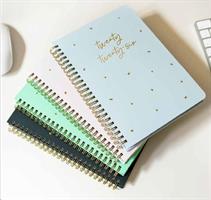 AGENDA 2026 CELEBRATE A6 SETTIMANALE LETTS L082198